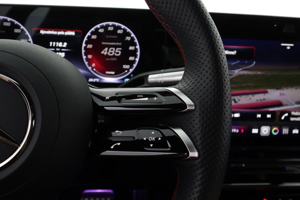 MERCEDES-BENZ CLA 2025
