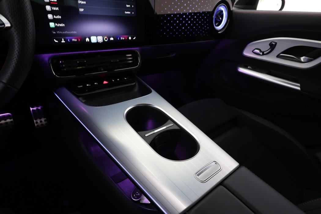 MERCEDES-BENZ CLA 2025