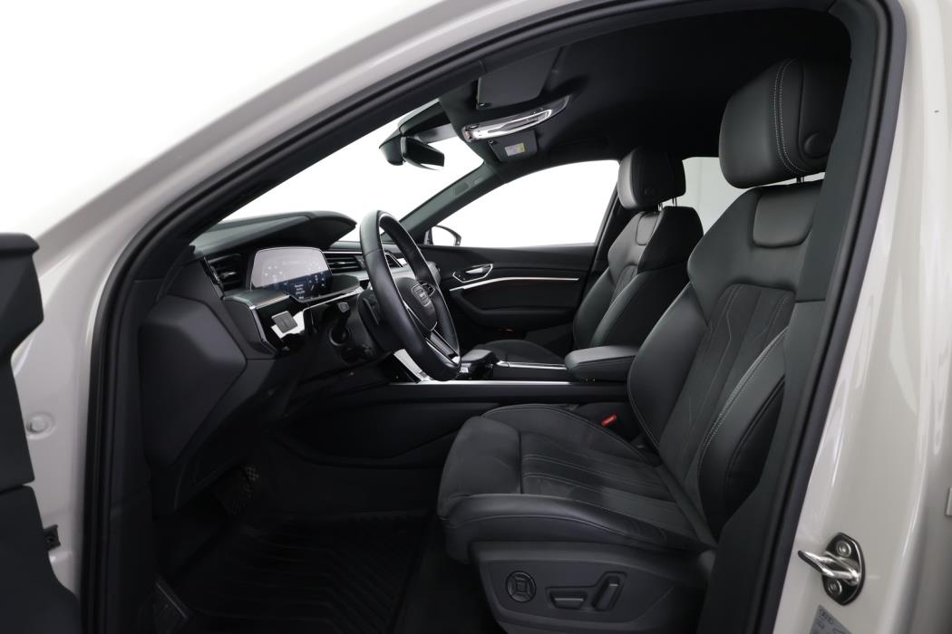 AUDI Q8 e-tron 2024