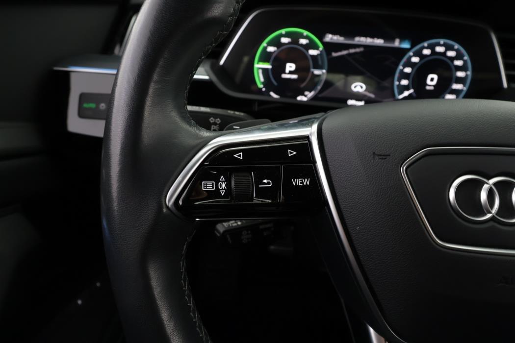 AUDI Q8 e-tron 2024