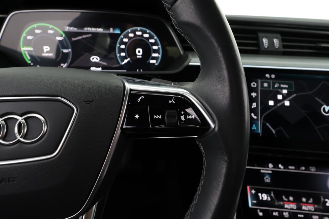 AUDI Q8 e-tron 2024
