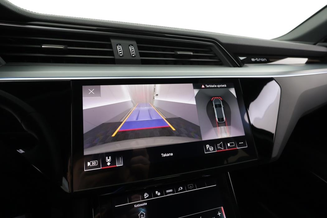 AUDI Q8 e-tron 2024