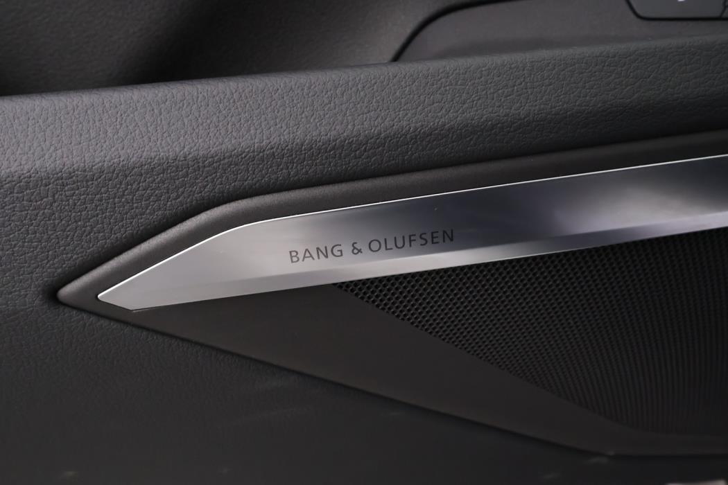 AUDI Q8 e-tron 2024