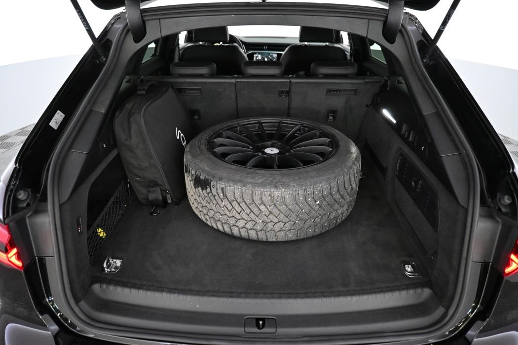 AUDI A6 2023