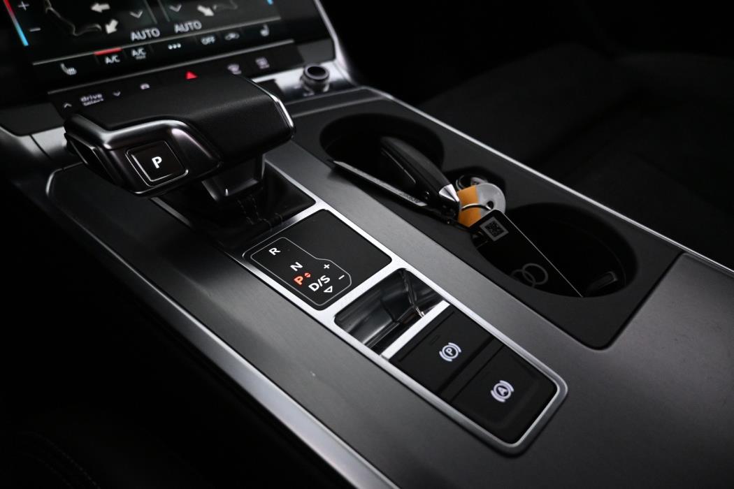 AUDI A6 2023