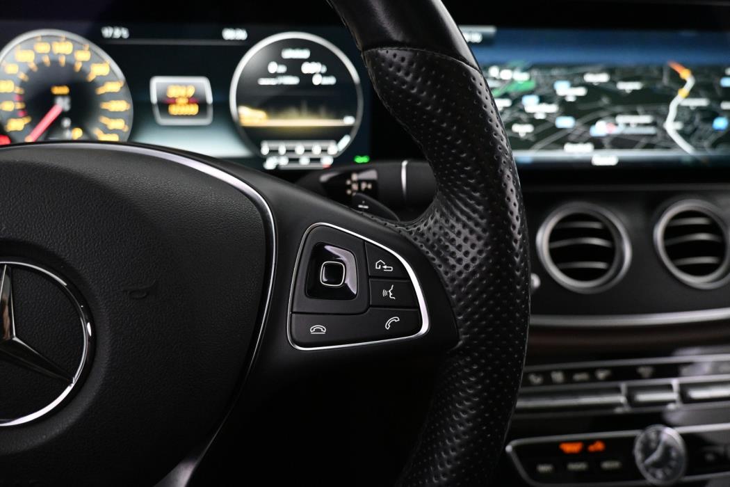 MERCEDES-BENZ E 2017