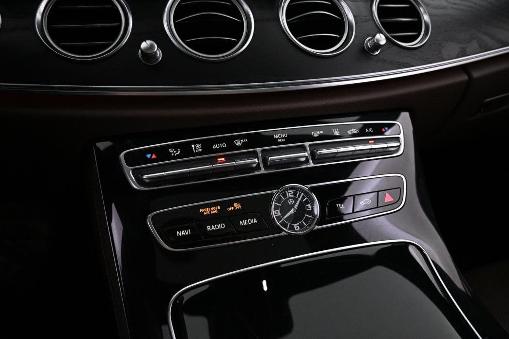 MERCEDES-BENZ E 2017