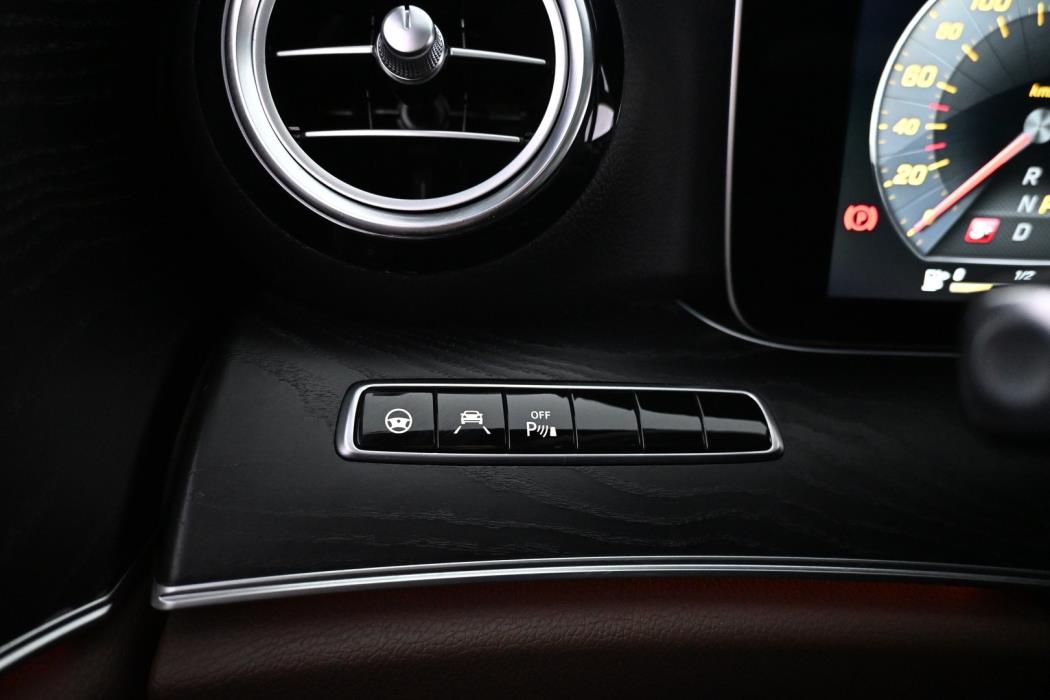 MERCEDES-BENZ E 2017