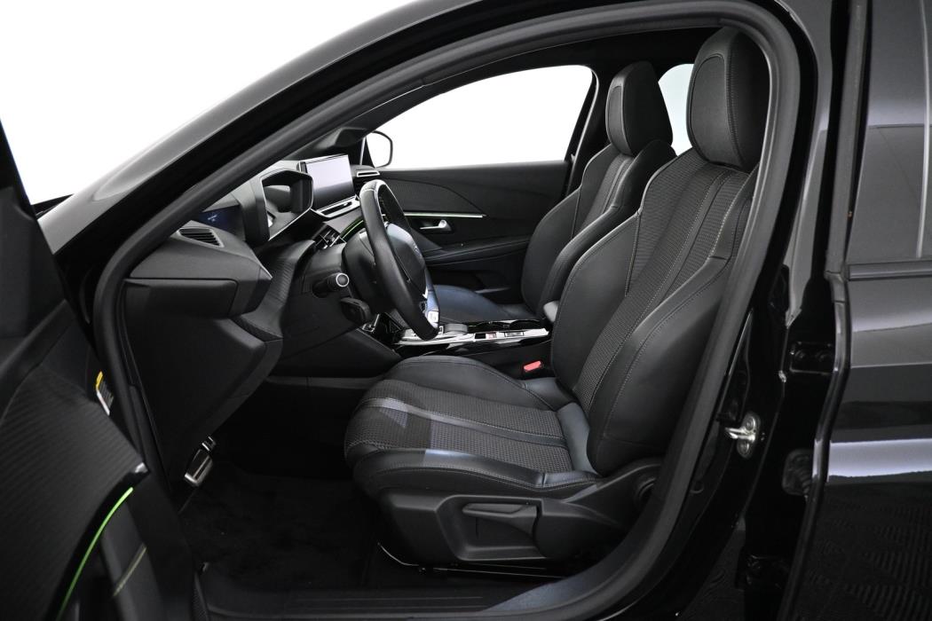 PEUGEOT e-208 2023