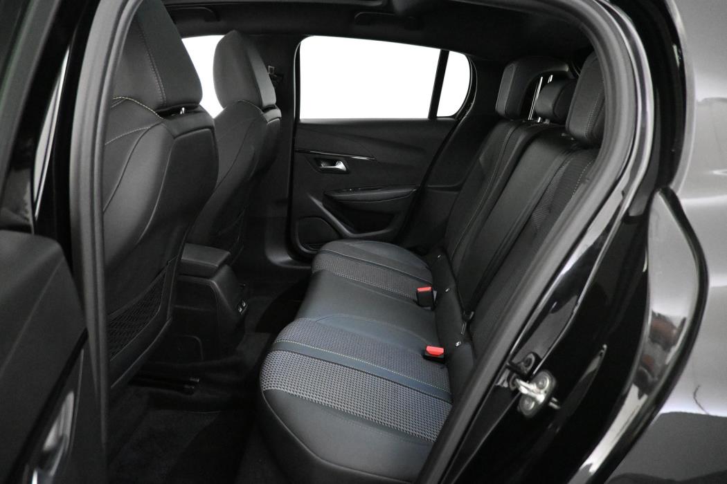 PEUGEOT e-208 2023