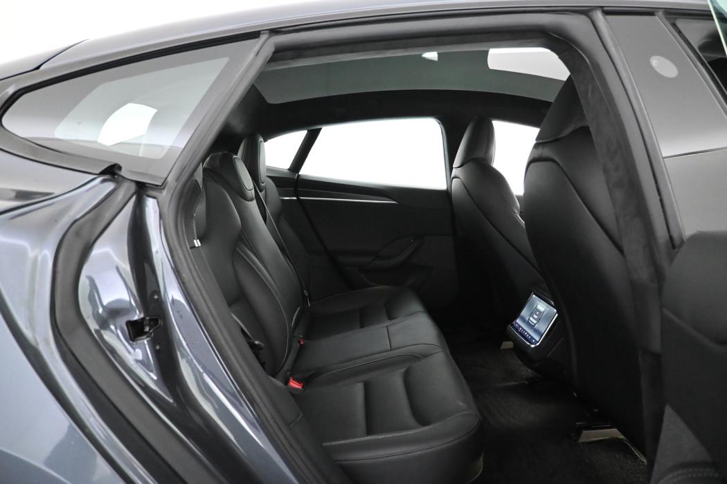 TESLA Model S 2023