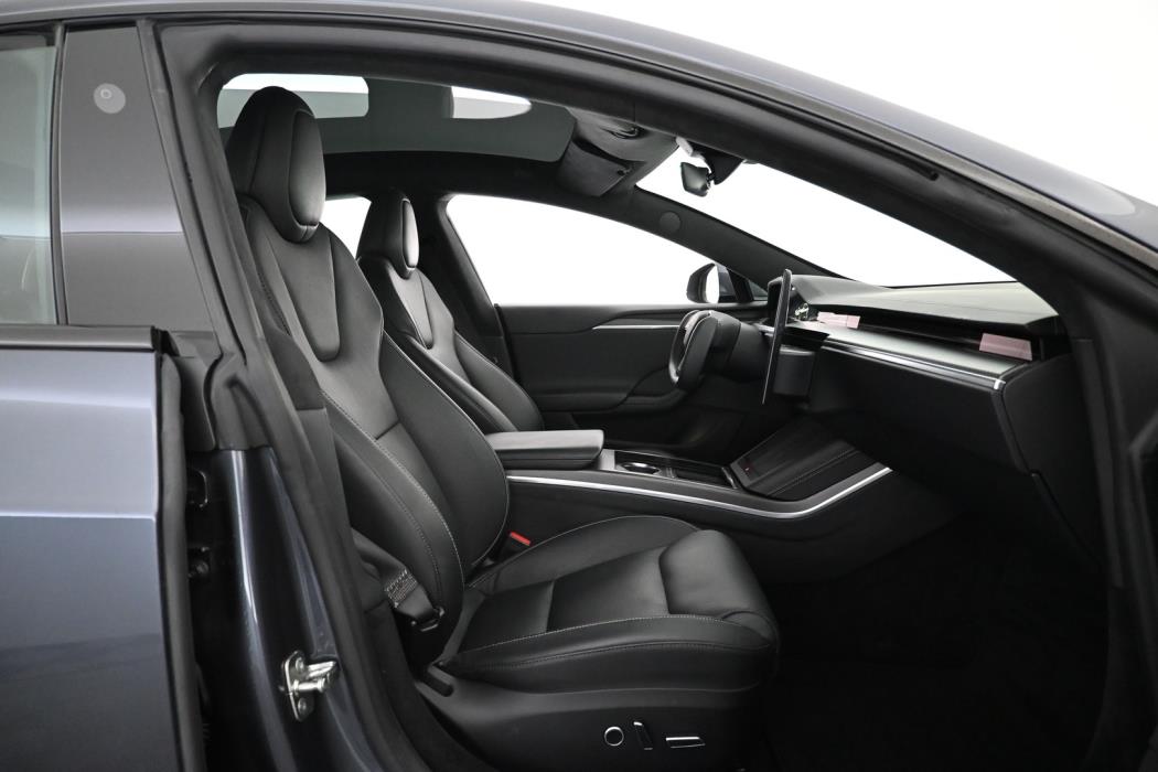 TESLA Model S 2023