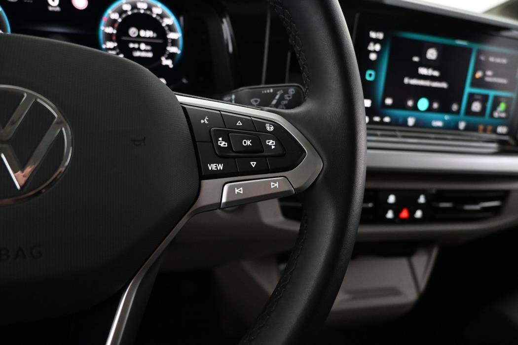 VOLKSWAGEN Multivan 2025