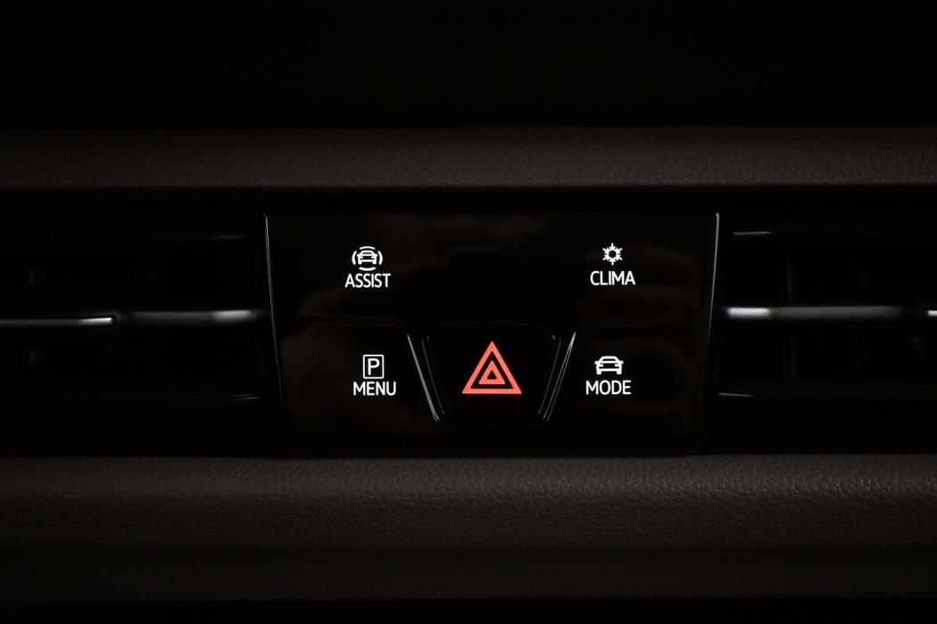 VOLKSWAGEN Multivan 2025