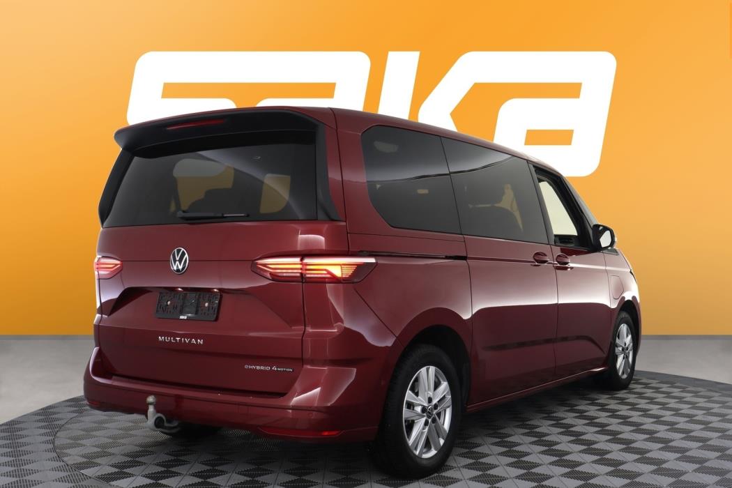 VOLKSWAGEN Multivan 2025