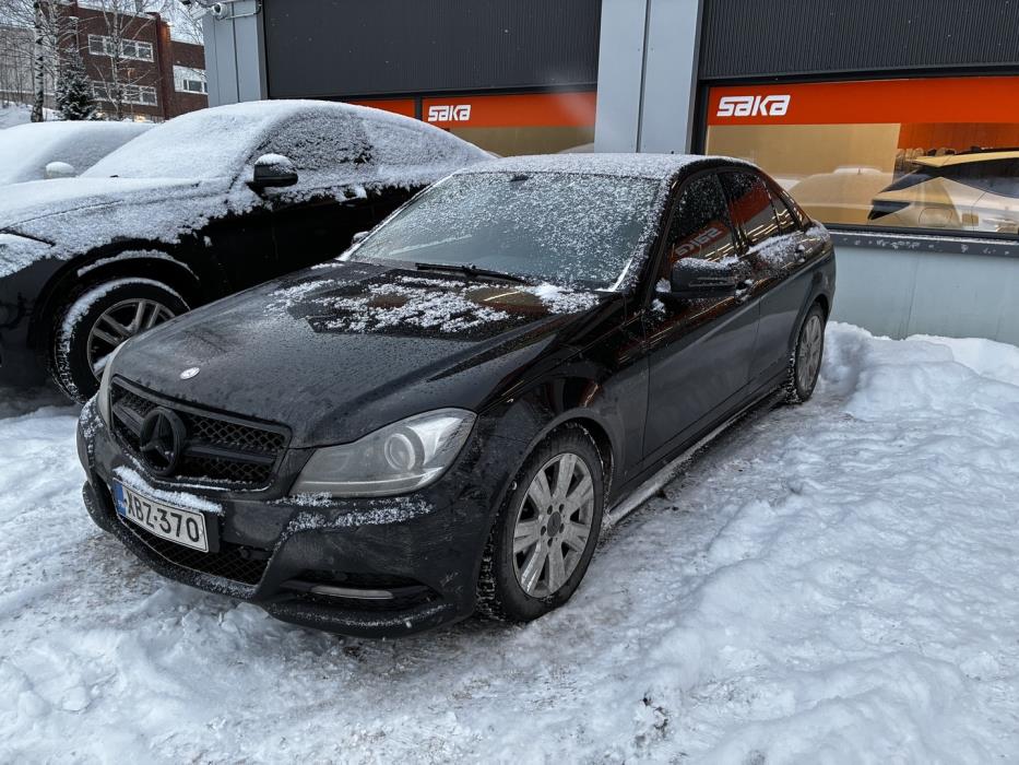 MERCEDES-BENZ C 2012