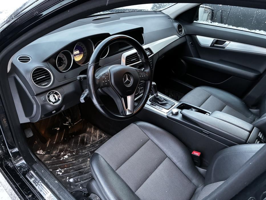 MERCEDES-BENZ C 2012