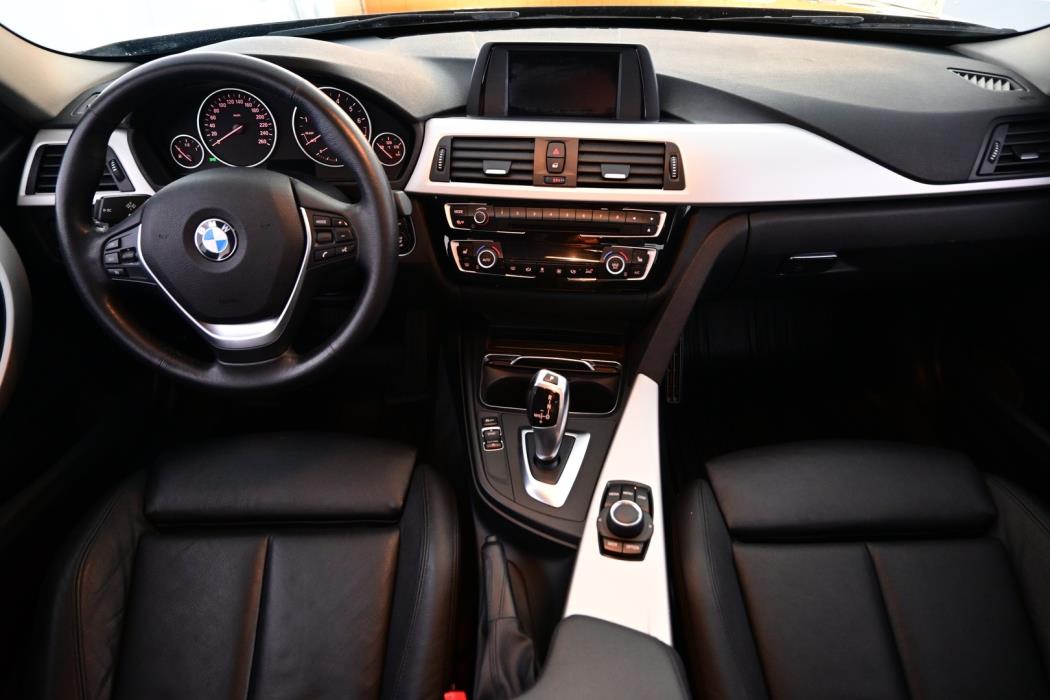 BMW 318 2018