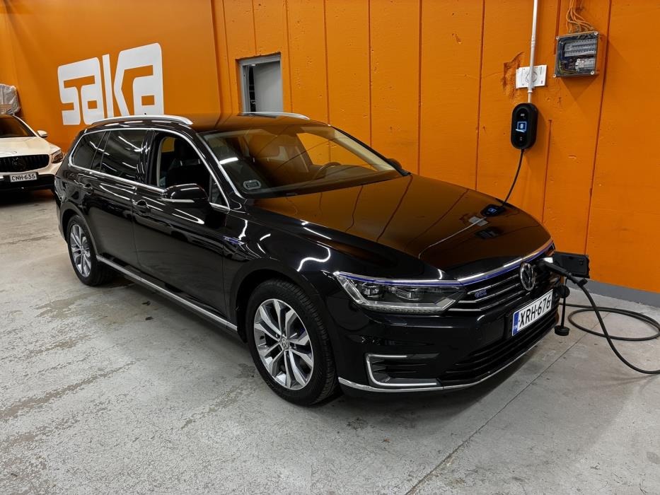 VOLKSWAGEN Passat 2018