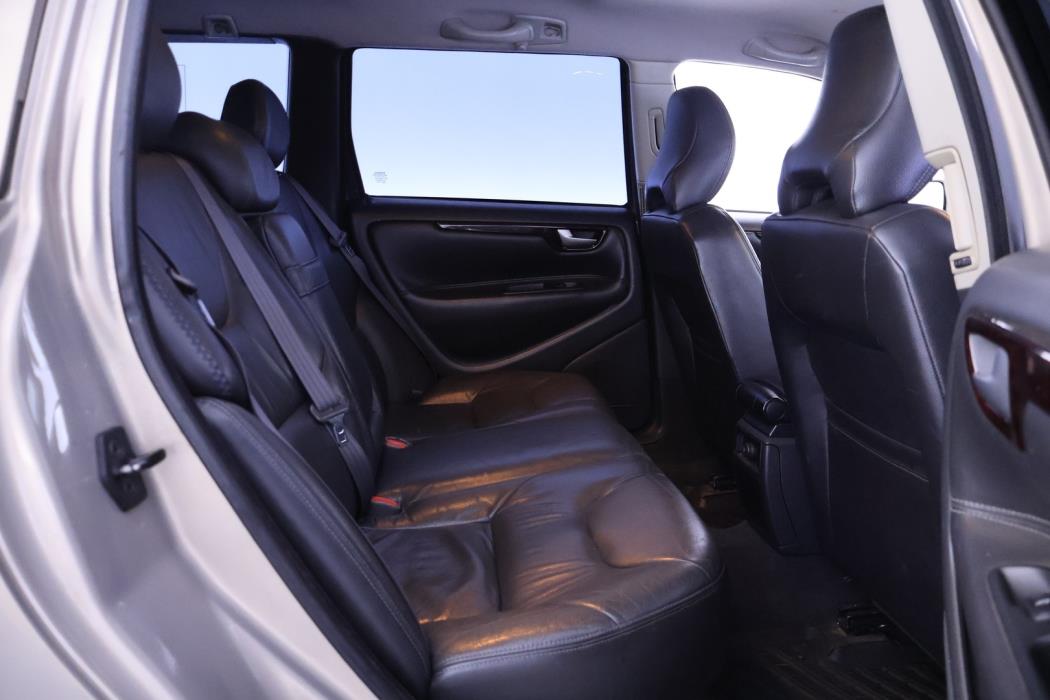 VOLVO V70 2003