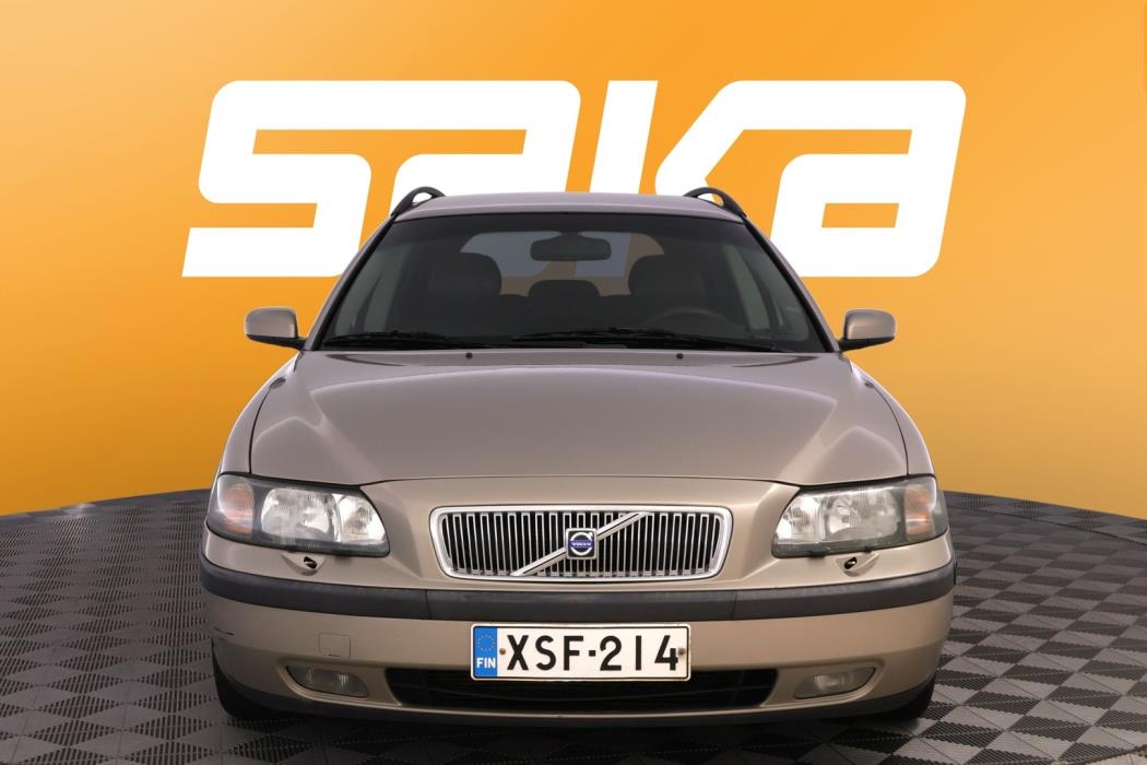 VOLVO V70 2003