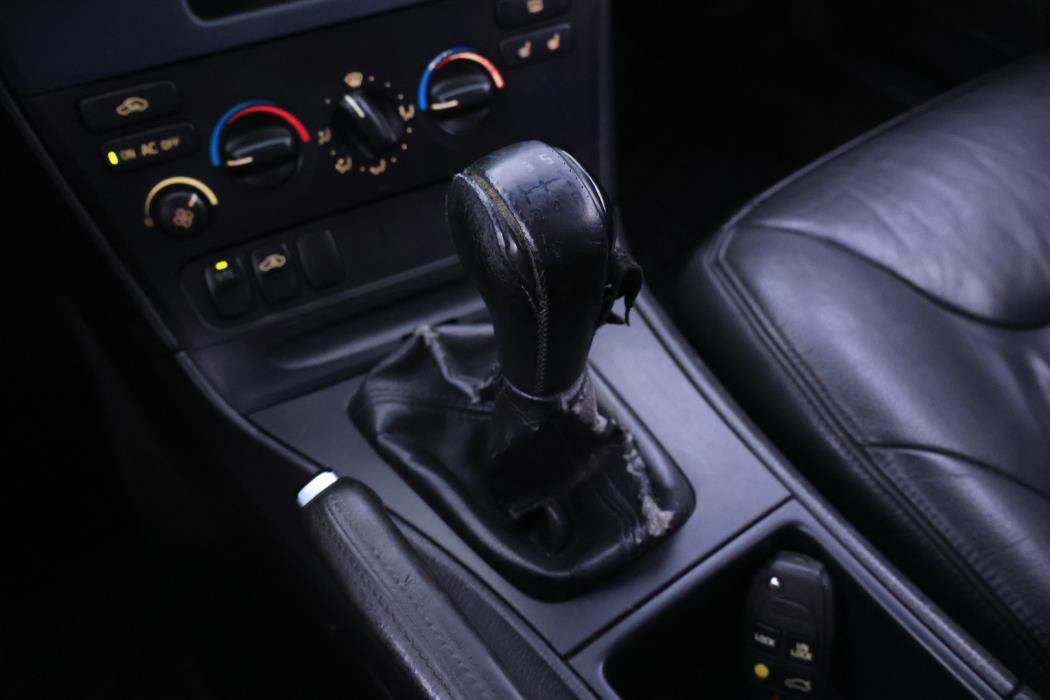 VOLVO V70 2003