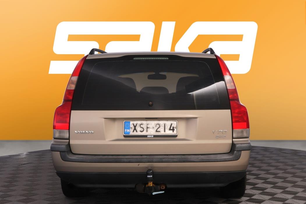VOLVO V70 2003