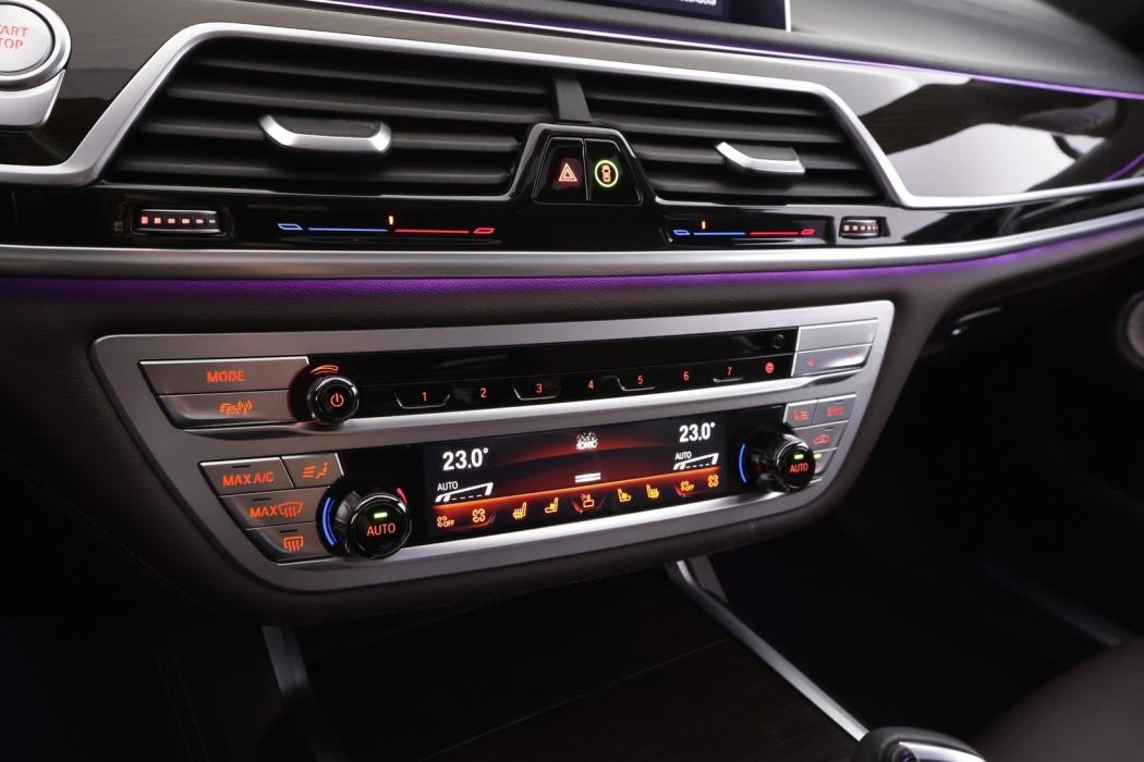 BMW 745 2020