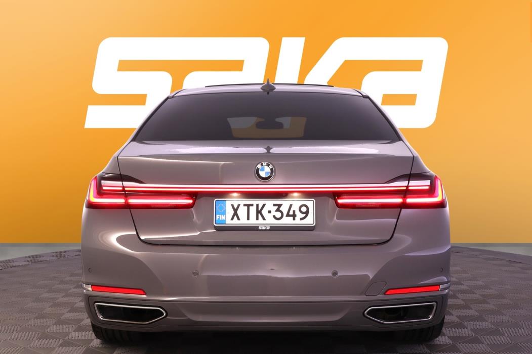 BMW 745 2020