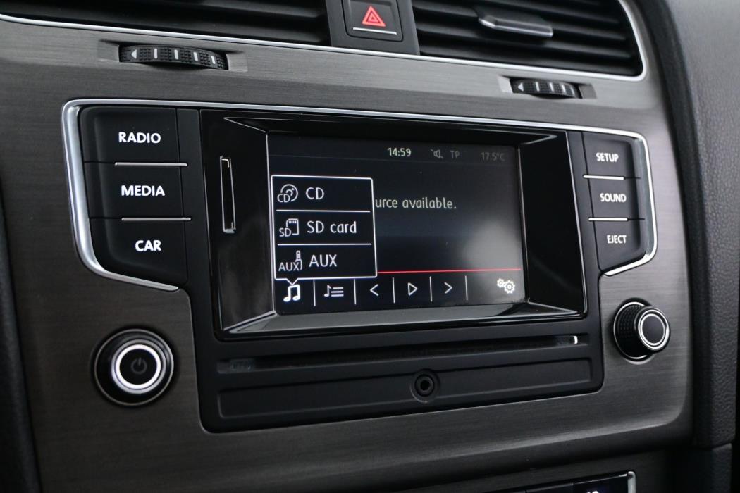 VOLKSWAGEN Golf 2014