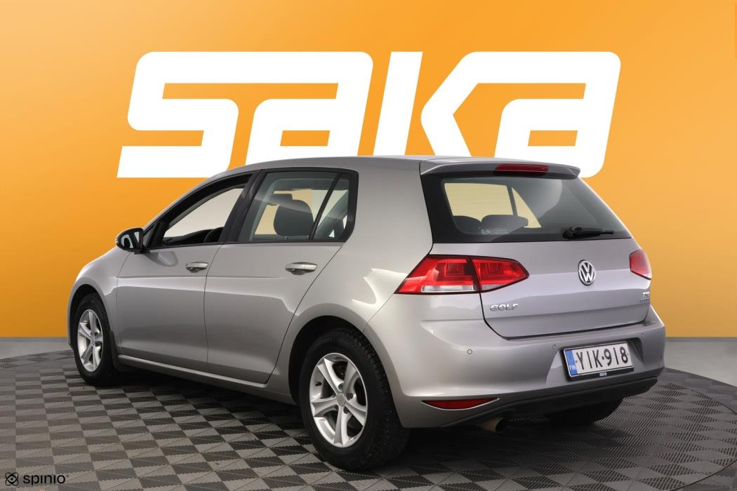 VOLKSWAGEN Golf 2014