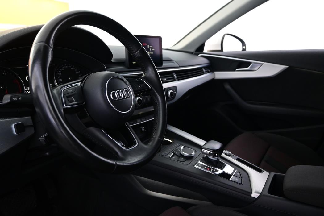 AUDI A4 2016