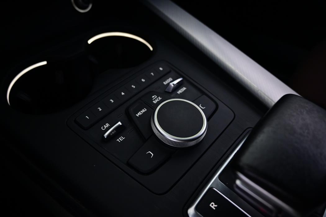 AUDI A4 2016