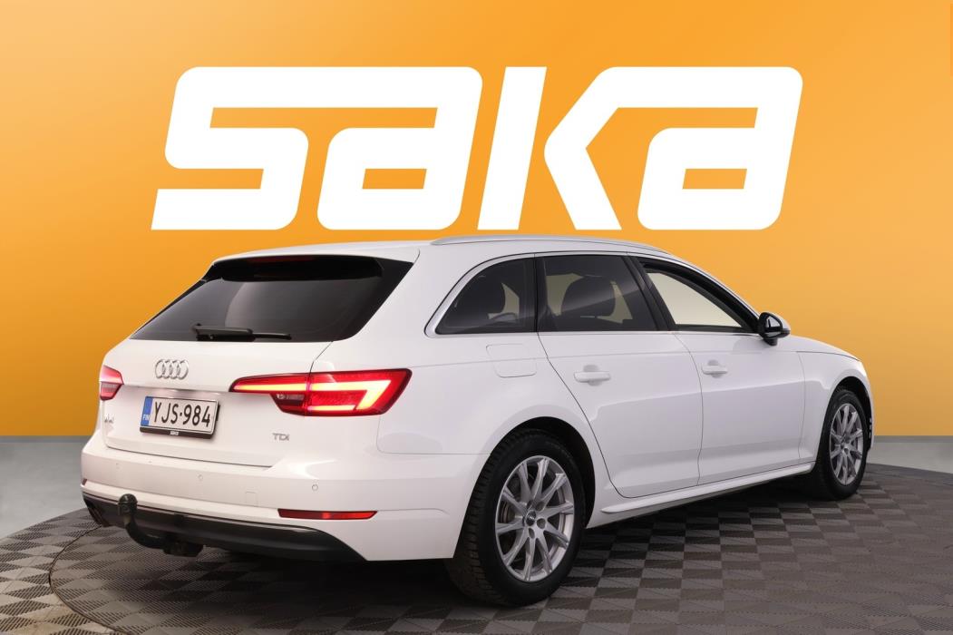 AUDI A4 2016