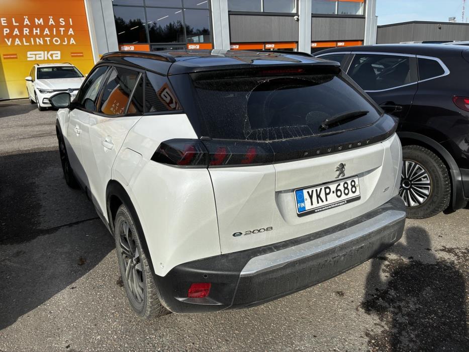 PEUGEOT e-2008 2021