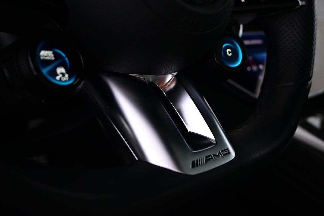 MERCEDES-BENZ EQE 2022