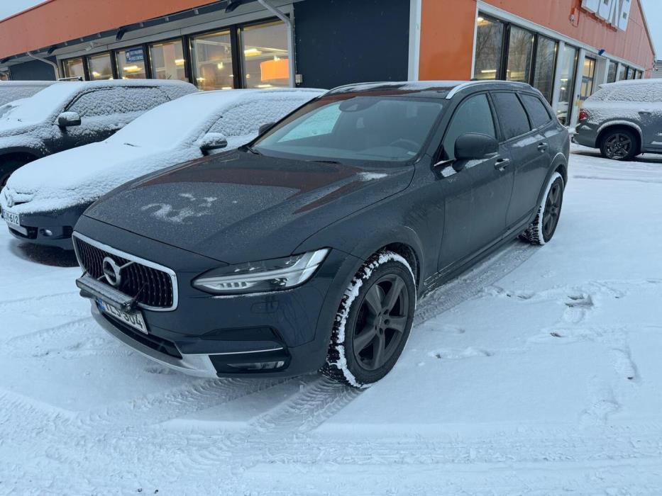 VOLVO V90 Cross Country 2017