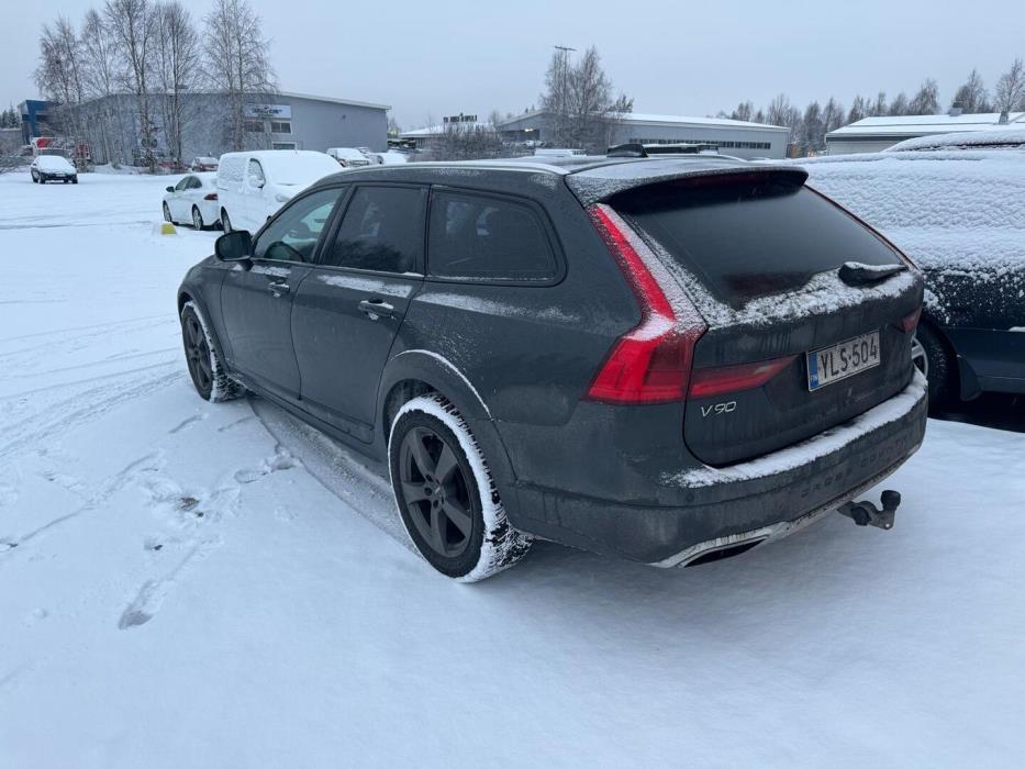 VOLVO V90 Cross Country 2017