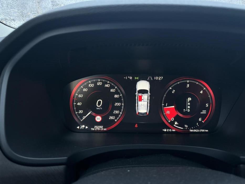 VOLVO V90 Cross Country 2017