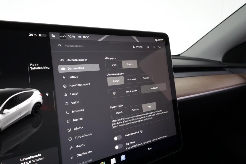TESLA Model Y 2023