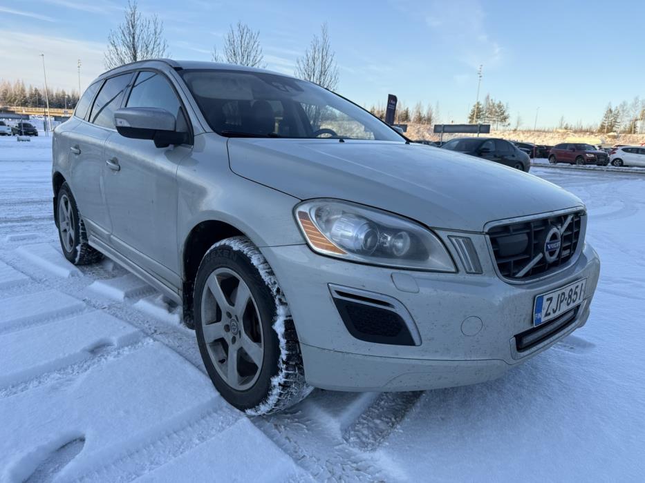 VOLVO XC60 2012