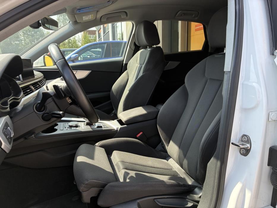 AUDI A4 2016