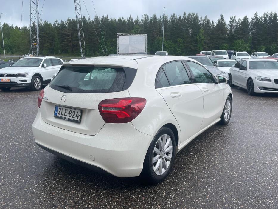 MERCEDES-BENZ A 2016