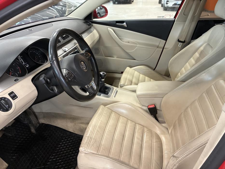 VOLKSWAGEN Passat 2009