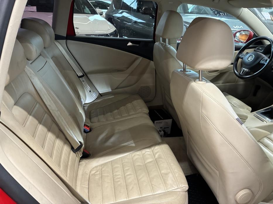 VOLKSWAGEN Passat 2009