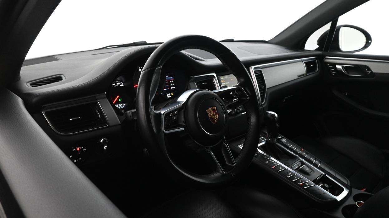 PORSCHE Macan 2015