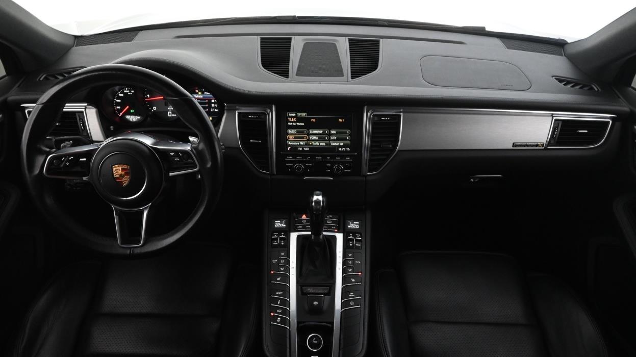PORSCHE Macan 2015