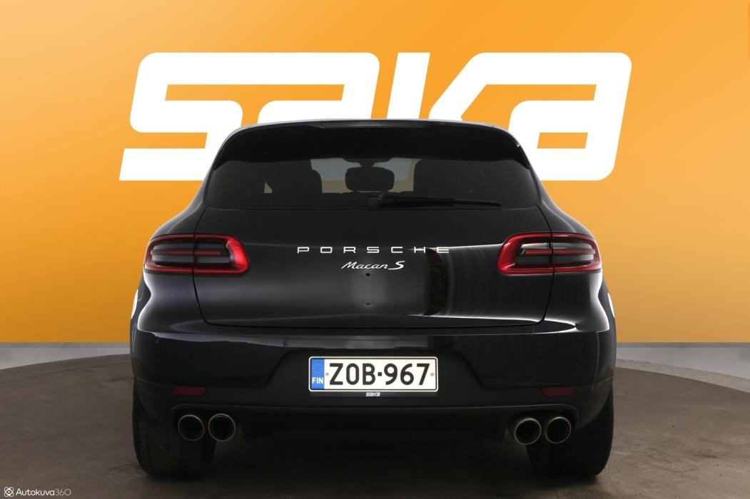 PORSCHE Macan 2015