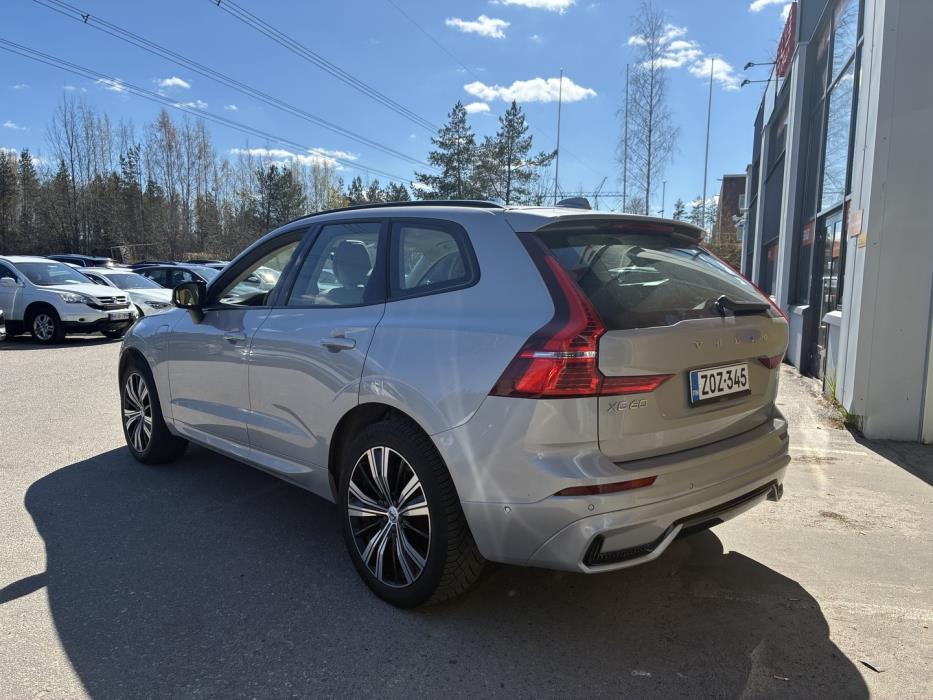 VOLVO XC60 2023