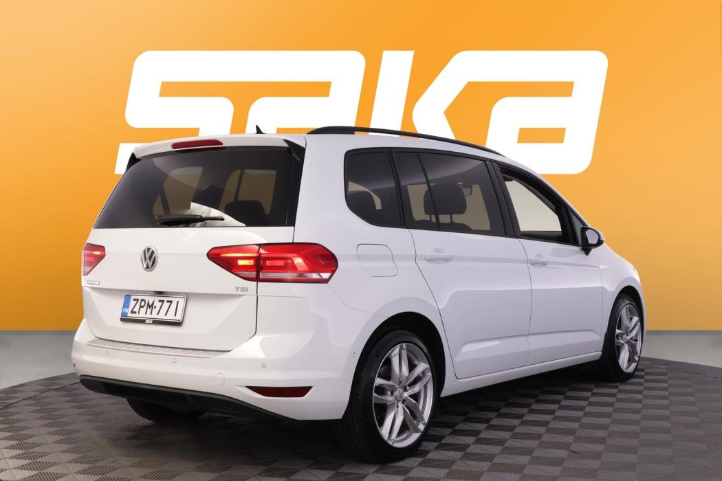 VOLKSWAGEN Touran 2017